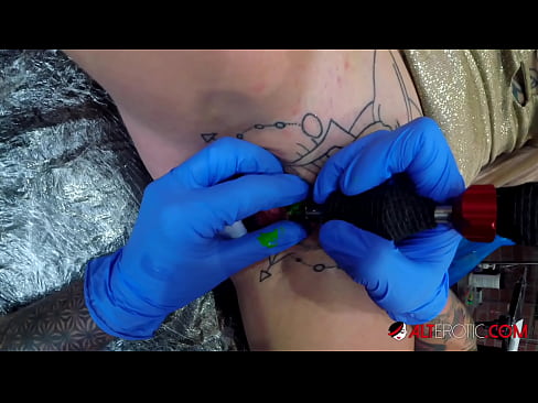 ❤️ tattooed ທີ່ສຸດ Hottie Sully Savage ໄດ້ຮັບ tattoo ສຸດ clitoris ຂອງນາງ ️ ວິດີໂອໂປ້ ຢູ່ທີ່ພວກເຮົາ lo.assistdoctor23.ru% ❌